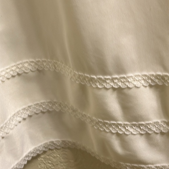 Vintage Lorraine Nylon Full length White Slip w/adjustable straps -42 Tall - Picture 4 of 10